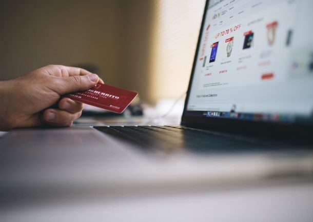 Come aprire partita IVA online? Quali sono i costi e le procedure da seguire? Queste sono le domande che un libero professionista si chiede quando decide di avviare la propria attività. Oggi aprire la partita IVA online e gestirla comodamente dalla propria scrivania è possibile grazie al servizio offerto da Fare Impresa per startup, imprese, professionisti